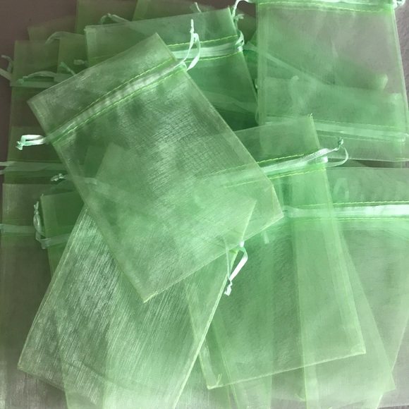 LOT OF 25 GREEN DRAWSTRING BAGS